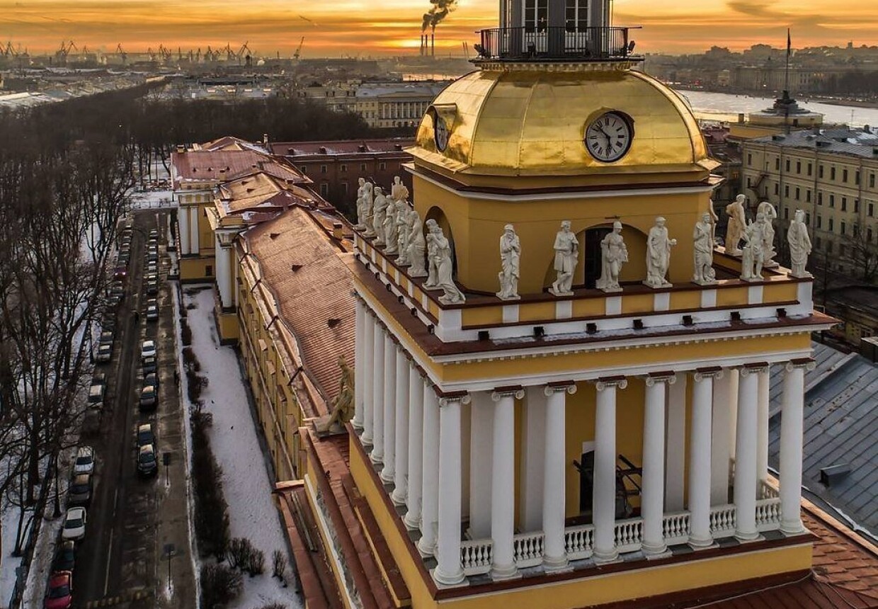 Адмиралтейство санкт. Адмиралтейство в Санкт-Петербурге. Здание Адмиралтейства в Санкт-Петербурге. Здание Адмиралтейства Захаров. Адмиралтейство Захарова в Санкт-Петербурге.