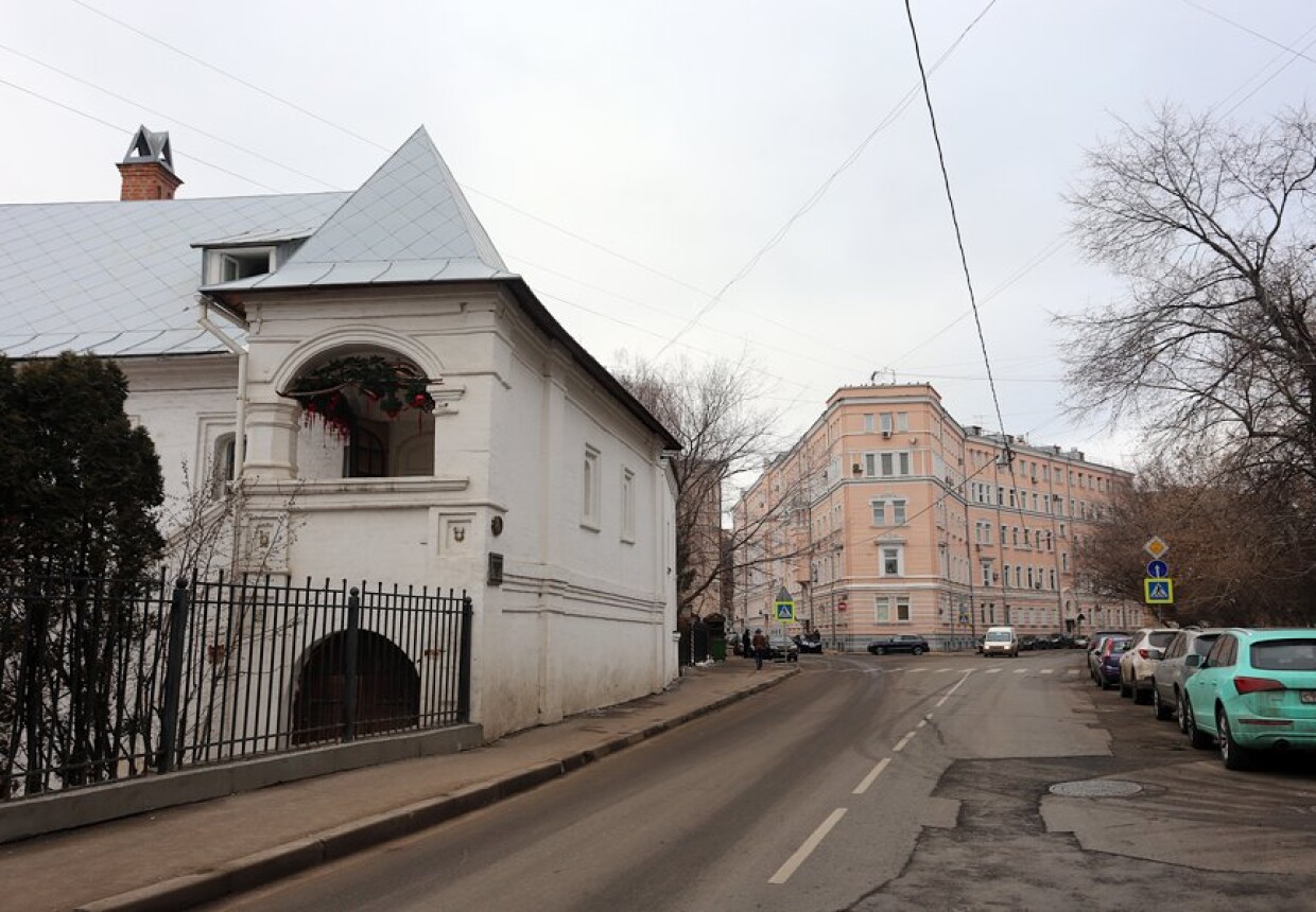 Улица Спиридоновка в Москве. Спиридоновка архитектура. Ул Спиридоновка д 19 а. Спиридоновка 24.